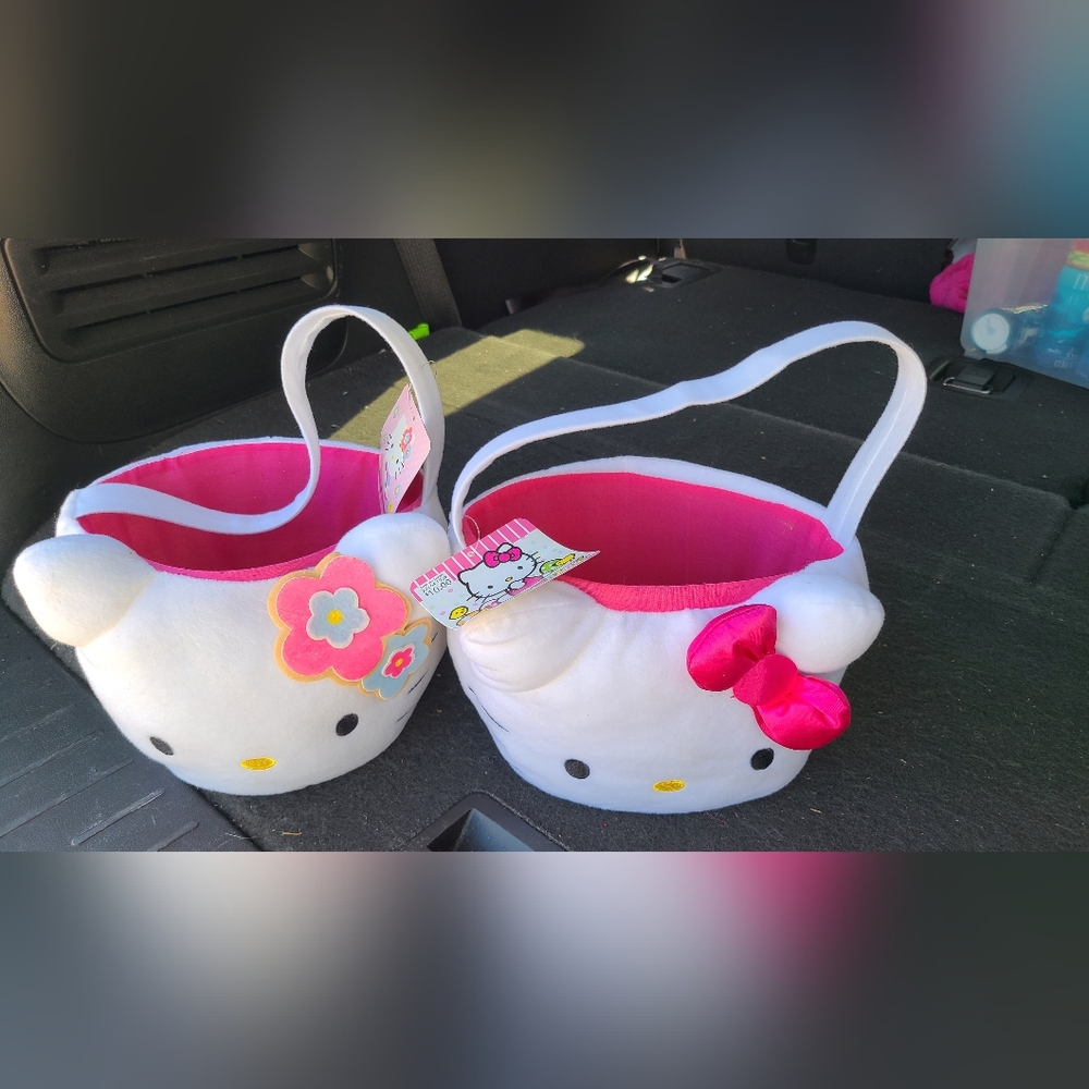 Hello Kitty small basket, new with tags